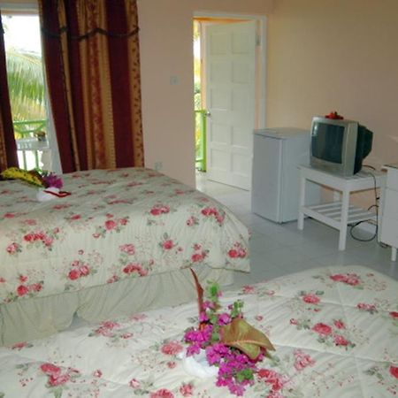 Our Past Time Hotel Negril Oda fotoğraf